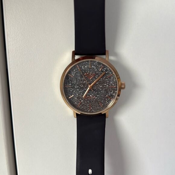 Roxy Watch - Picture 1 of 5